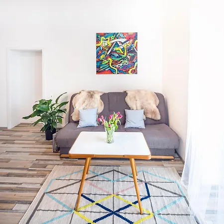 Apartment Artistic Urban Retreat *